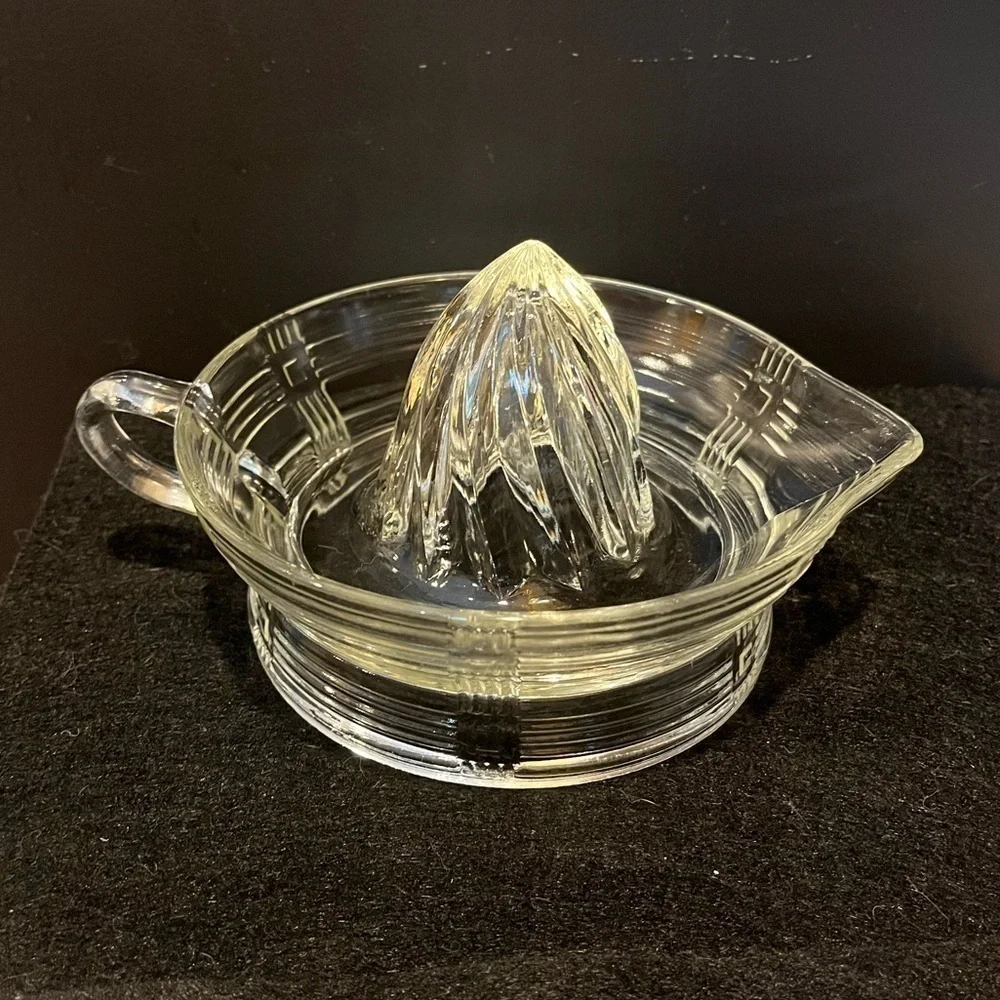 Vintage 1930s Clear Glass Citrus Juicer Lemon Reamer